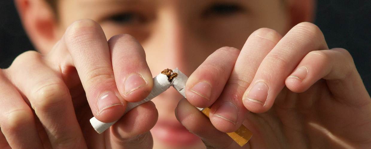 Закон о запрете курения в 2021 году – можно ли курить на балконе своей квартиры?