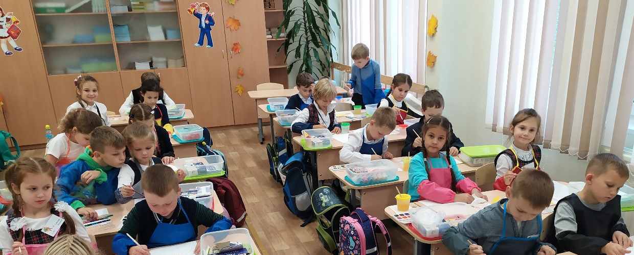 Путинская выплата 10000 рублей на школьников в августе 2021 года – условия получения